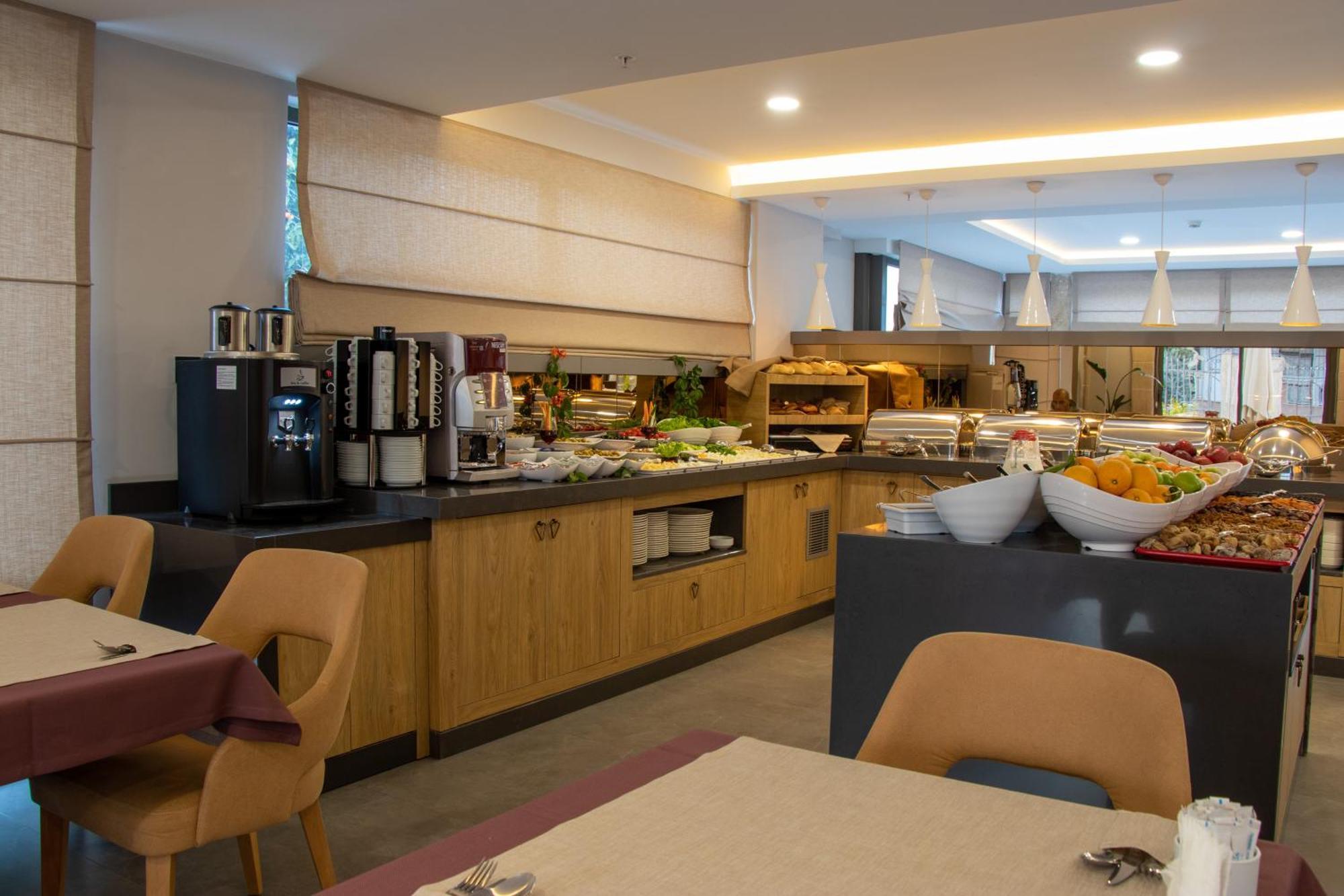 Peramis & Otel 3*